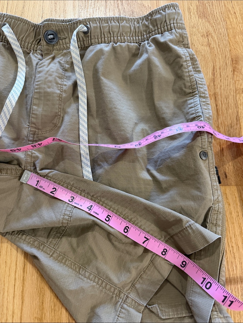 Vuori Tan Khaki Ripstop Shorts Sz M - Picture 4 of 6